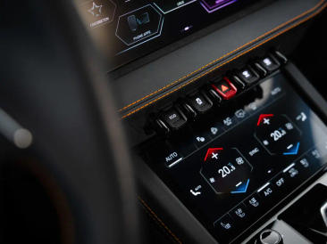 Lamborghini Urus Urus SE — photo 46