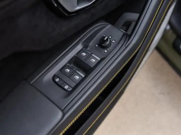 Lamborghini Urus Urus Performante — photo 28