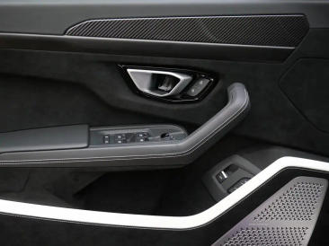 Lamborghini Urus Urus Performante — photo 28