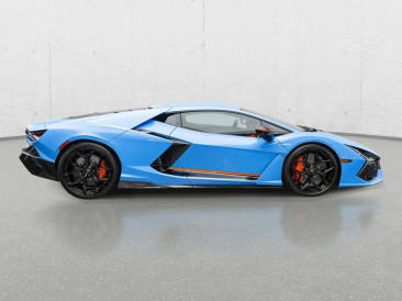 Lamborghini Revuelto Revuelto — photo 2