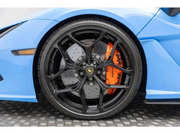 Lamborghini Revuelto Revuelto — photo 9