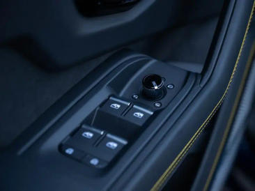 Lamborghini Urus Urus SE — photo 17