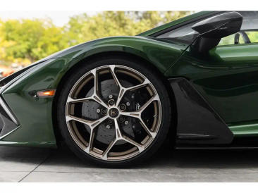 Lamborghini Revuelto Revuelto — photo 8