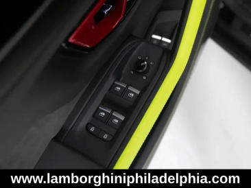 Lamborghini Urus Urus SE — photo 14