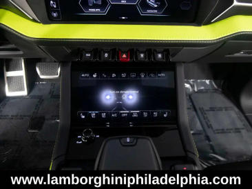 Lamborghini Urus Urus SE — photo 24