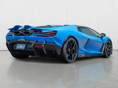 Lamborghini Revuelto Revuelto