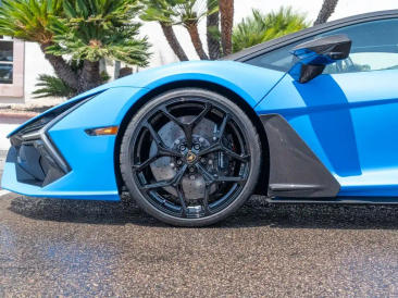 Lamborghini Revuelto Revuelto — photo 8