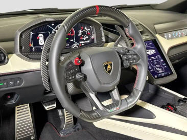 Lamborghini Revuelto Revuelto — photo 9