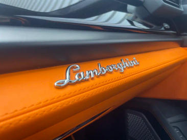 Lamborghini Urus Urus SE — photo 28