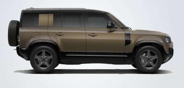 Land Rover Defender 110 X-Dynamic SE P300e — photo 2