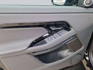 Land Rover Range Rover Evoque P270e Dynamic SE — photo 14