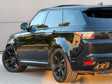 Land Rover Range Rover Sport SVR — photo 9
