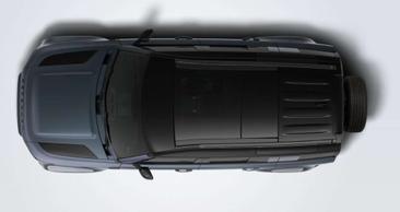 Land Rover Defender 110 X-Dynamic SE P300e — photo 4