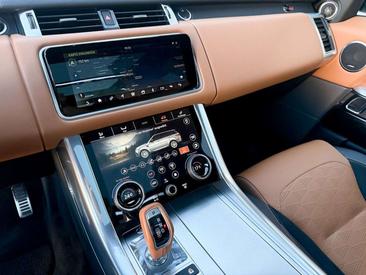 Land Rover Range Rover Sport SVR — photo 16