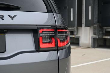 Land Rover Discovery Sport 1.5 P270e PHEV Dynamic SE — photo 14