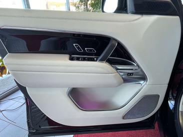 Land Rover Range Rover D350 — photo 16