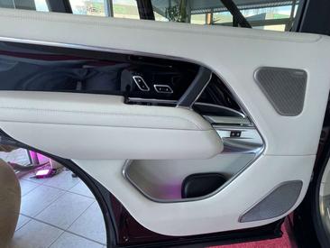 Land Rover Range Rover D350 — photo 19