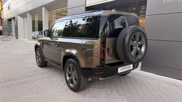 Land Rover Defender 90 Brun 3.0D L6 MHEV S AWD Aut. 250 — photo 2