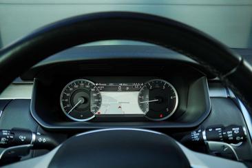 Land Rover Discovery R-Dynamic SE 3.0D D250 — photo 18