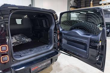 Land Rover Defender 110 HARDTOP S D250 — photo 24