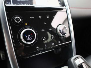 Land Rover Discovery Sport P300e PHEV AWD Auto R-Dynamic S — photo 28