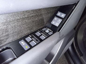 Land Rover Range Rover Velar 2.0 P400e R-Dynamic HSE / Plug-In Hybrid — photo 17