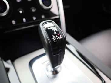 Land Rover Discovery Sport P300e PHEV AWD Auto R-Dynamic S — photo 29