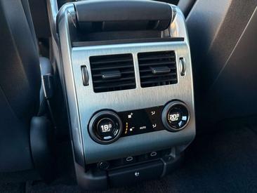 Land Rover Range Rover Sport SVR — photo 27