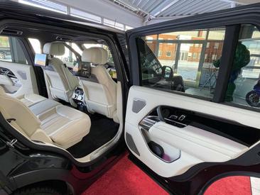 Land Rover Range Rover D350 — photo 26