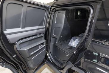 Land Rover Defender 110 HARDTOP S D250 — photo 29