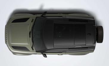 Land Rover Defender 90 D250 X-Dynamic SE AWD Auto — photo 4