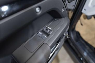 Land Rover Defender 110 HARDTOP S D250 — photo 33