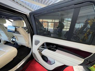 Land Rover Range Rover D350 — photo 30