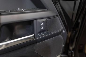 Land Rover Defender 110 HARDTOP S D250 — photo 34