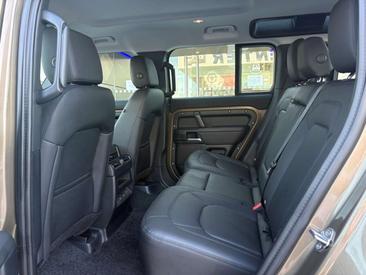 Land Rover Defender 110 Brun 3.0D L6 MHEV S AWD Aut. 250 — photo 5