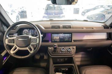 Land Rover Defender 90 X-Dynamic SE D300 — photo 13