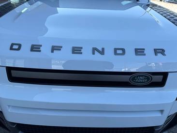 Land Rover Defender 110 X-Dynamic SE 3.0D L6 MHEV AWD Aut. 250 — photo 4