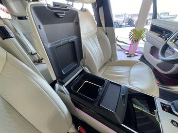 Land Rover Range Rover D350 — photo 35