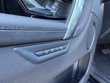 Land Rover Discovery Sport P270e S AWD Auto. 25MY Noir — photo 14