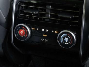 Land Rover Range Rover P550e Hybrid Autobiography — photo 15