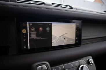 Land Rover Defender 90 X-Dynamic SE D300 — photo 21