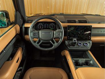 Land Rover Defender 110 X-Dynamic HSE URBAN 2.0 P300e — photo 12