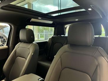 Land Rover Defender 90 D200 S — photo 9