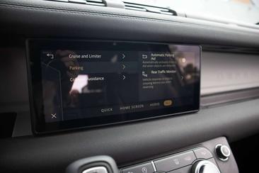Land Rover Defender 90 X-Dynamic SE D300 — photo 25