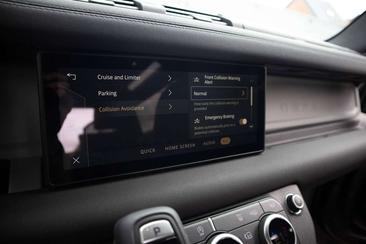 Land Rover Defender 90 X-Dynamic SE D300 — photo 26