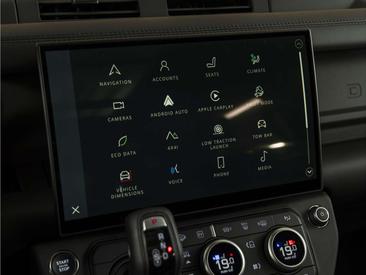 Land Rover Defender 110 X-Dynamic HSE HERITAGE 2.0 P300e — photo 25