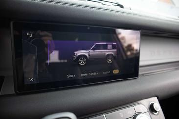 Land Rover Defender 90 X-Dynamic SE D300 — photo 28