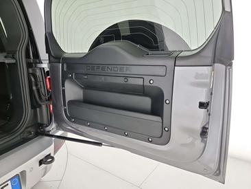Land Rover Defender 110 SE Awd 3.0d I6 Mhev 250cv Auto — photo 28
