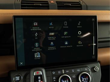 Land Rover Defender 110 X-Dynamic HSE URBAN 2.0 P300e — photo 21