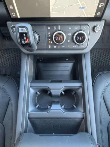 Land Rover Defender 110 S Awd Autocarro 3.0d I6 Mhev 200cv Auto — photo 24
